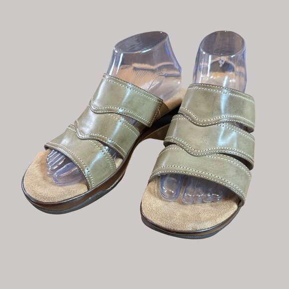 G H Bass Women's Slip-On Distressed Uppers Sandals With Wave Straps & Cushioned - Picture 7 of 16